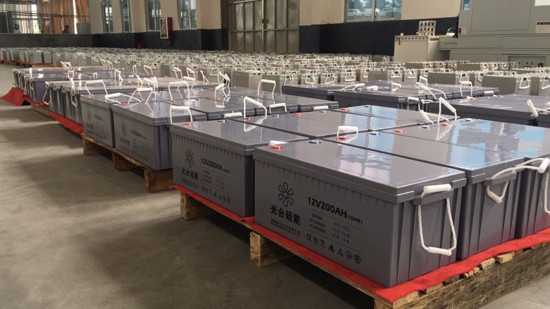 太陽能蓄電池車間生產現場